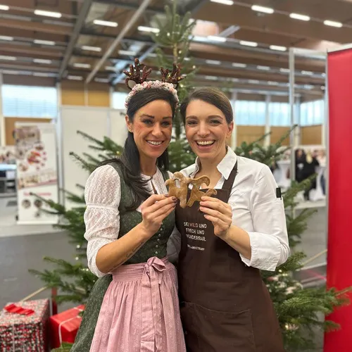kkk24_pressebilder_evelyne-und-katrin_messe-wels-1.jpg
