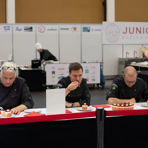 kkk24_pressebilder_junior-baking-star_jury_messe-wels-3-jpg.jpg